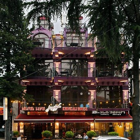Antika Hotel Батуми Екстериор снимка