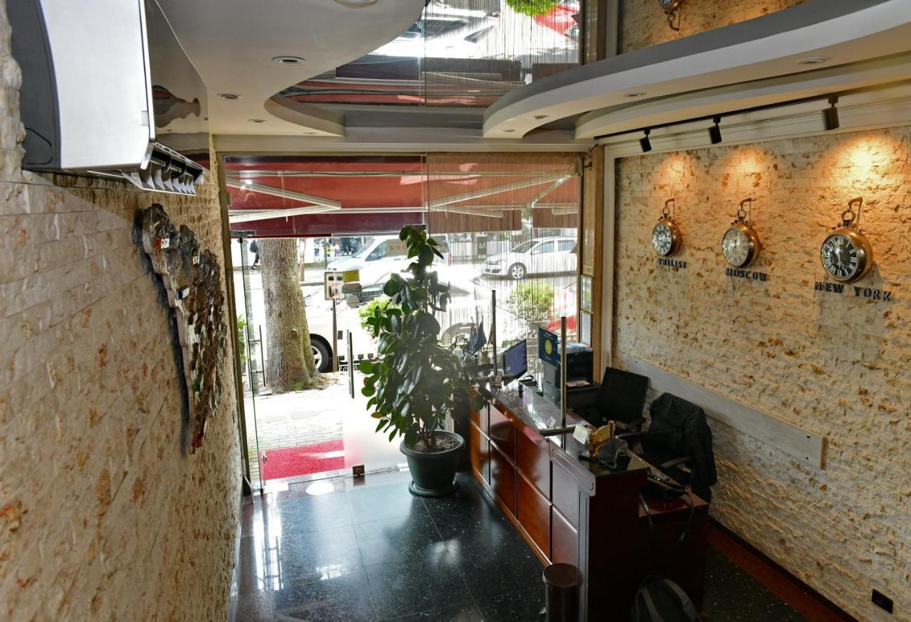 Antika Hotel Батуми Екстериор снимка